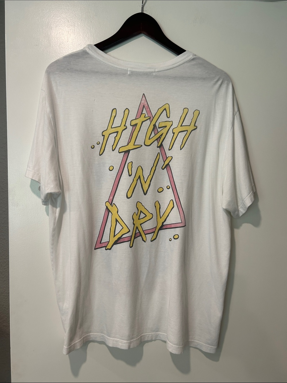 Daydreamer Def Leopard High n Dry Graphic Tee in White Size Large - Picture 3 of 5